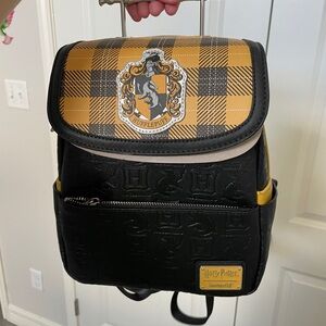 Hufflepuff lounge fly backpack (new)